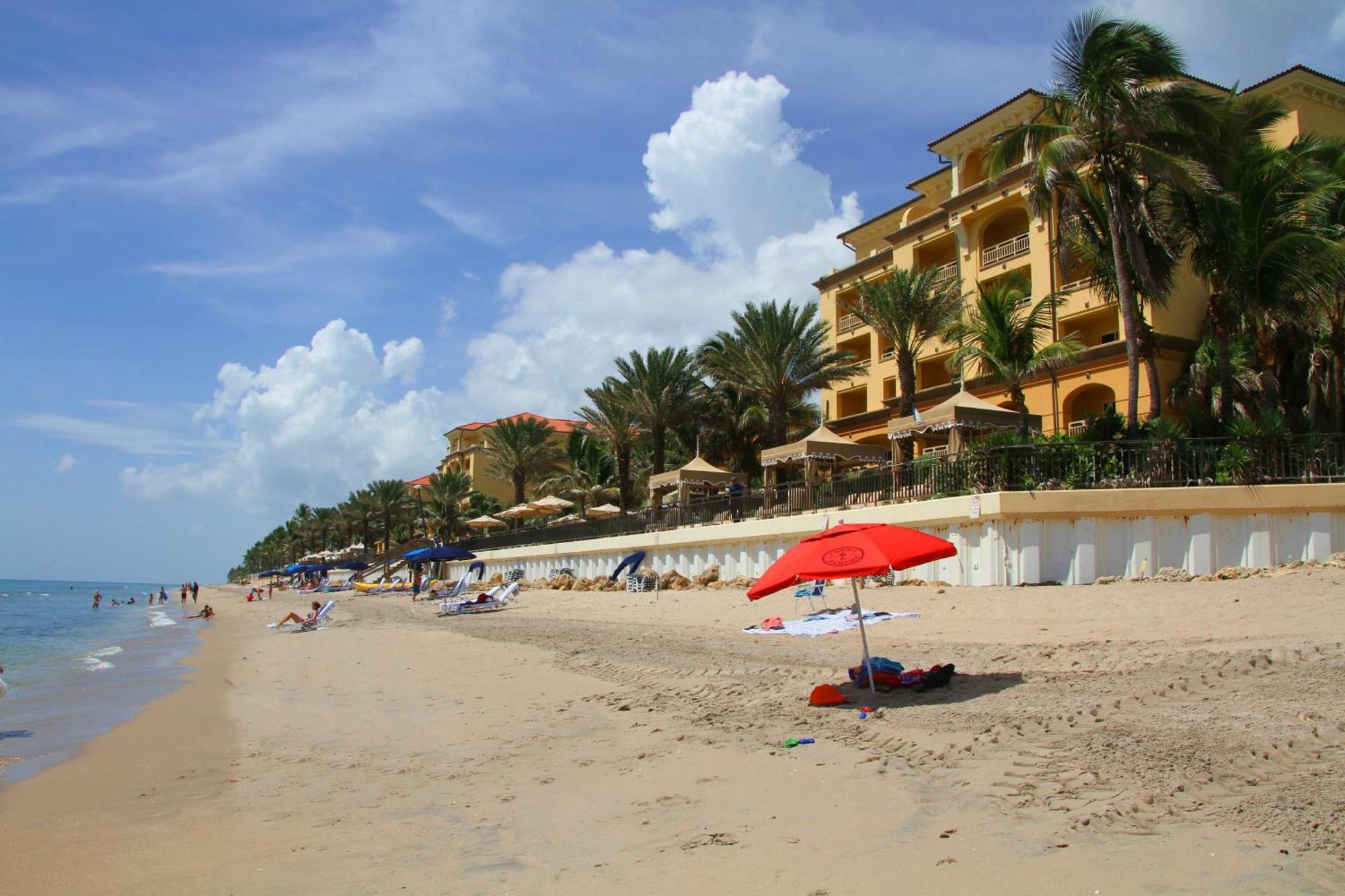 Super 8 By Wyndham Lantana West Palm Beach Exterior photo