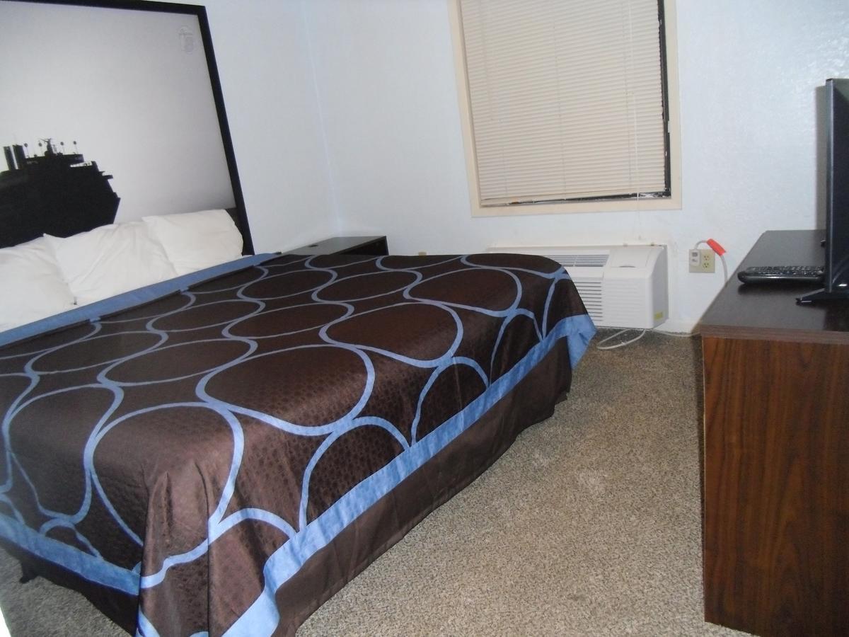 Super 8 By Wyndham Lantana West Palm Beach Room photo